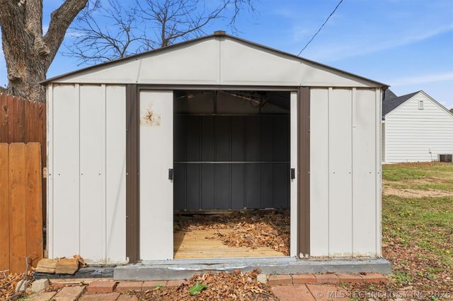 2538 E 17th Place, Tulsa, OK 74104