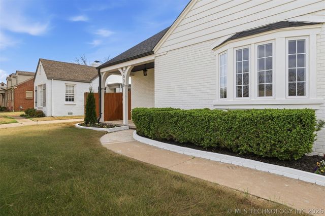 2538 E 17th Place, Tulsa, OK 74104