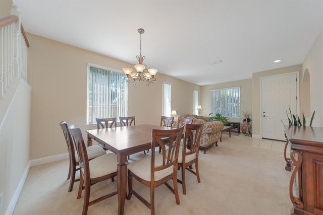 3120 Queens Gate Ln, Modesto, CA 95355