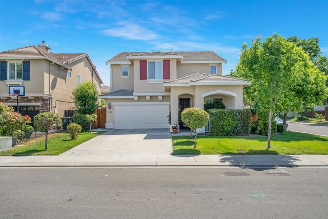 3120 Queens Gate Ln, Modesto, CA 95355