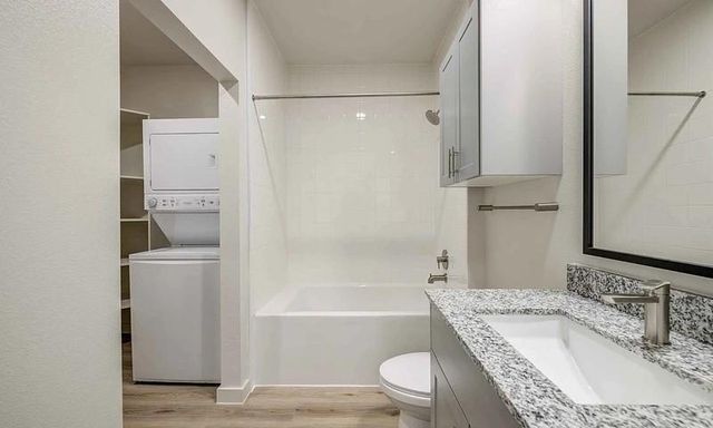 2232 Empire Central Drive 128, Dallas, TX 75235