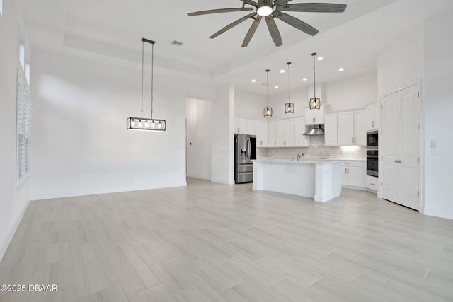 6239 Woodhaven Village Drive, Port Orange, FL 32128
