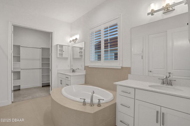 6239 Woodhaven Village Drive, Port Orange, FL 32128