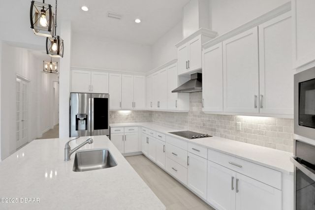 6239 Woodhaven Village Drive, Port Orange, FL 32128