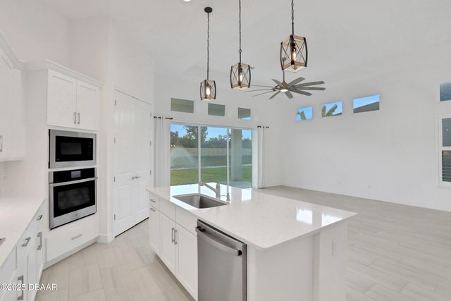 6239 Woodhaven Village Drive, Port Orange, FL 32128