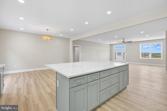 607 SLONAKER LN, Martinsburg, WV 25405