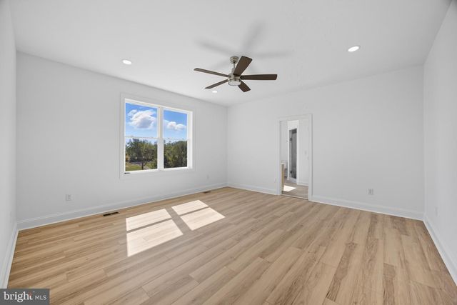 607 SLONAKER LN, Martinsburg, WV 25405