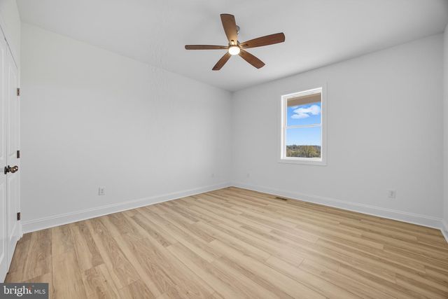 607 SLONAKER LN, Martinsburg, WV 25405