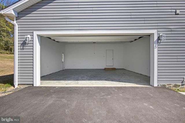 607 SLONAKER LN, Martinsburg, WV 25405