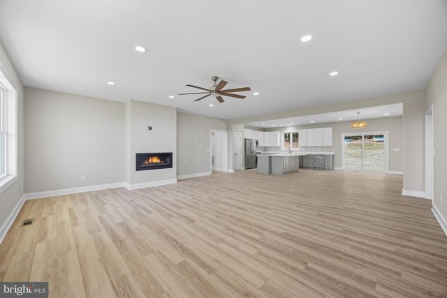 607 SLONAKER LN, Martinsburg, WV 25405