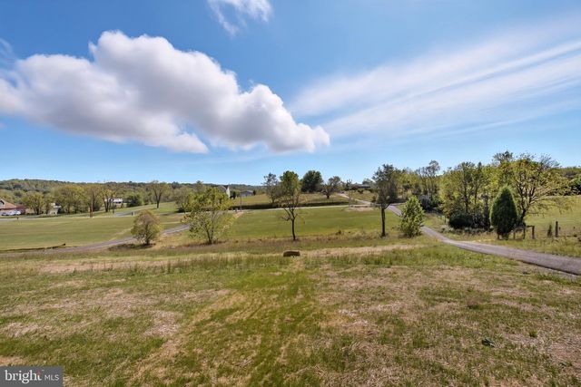 607 SLONAKER LN, Martinsburg, WV 25405