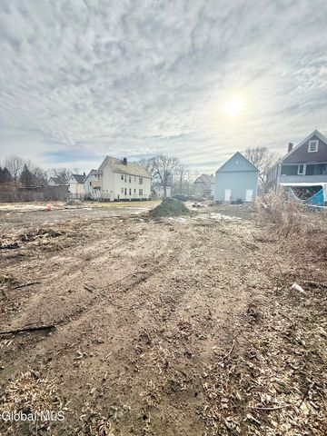 821 Strong Street, Schenectady, NY 12307