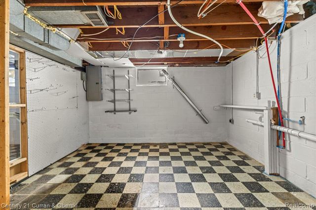 9976 Pierson Street, Detroit, MI 48228