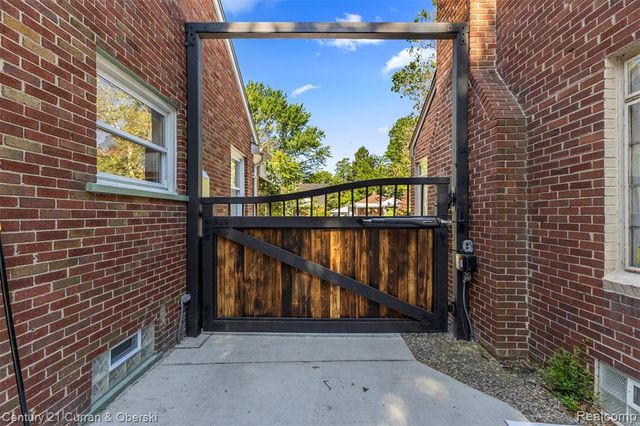 9976 Pierson Street, Detroit, MI 48228