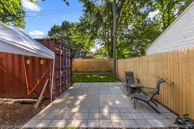 9976 Pierson Street, Detroit, MI 48228