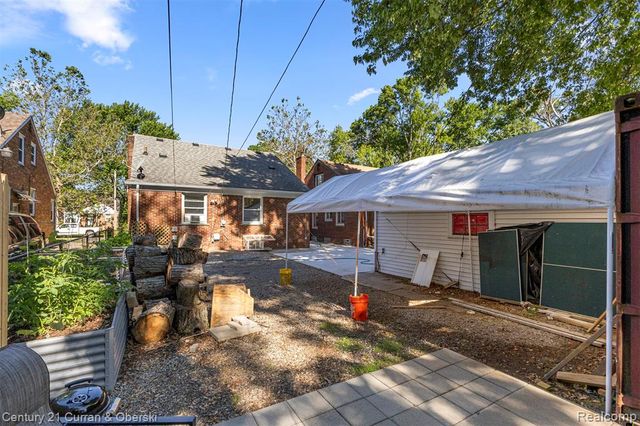 9976 Pierson Street, Detroit, MI 48228