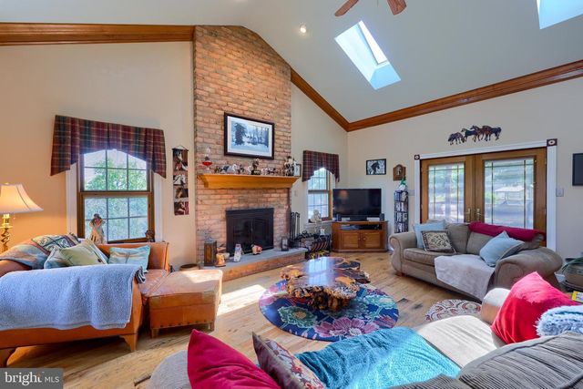 310 MAIL ROUTE, Sinking Spring, PA 19608