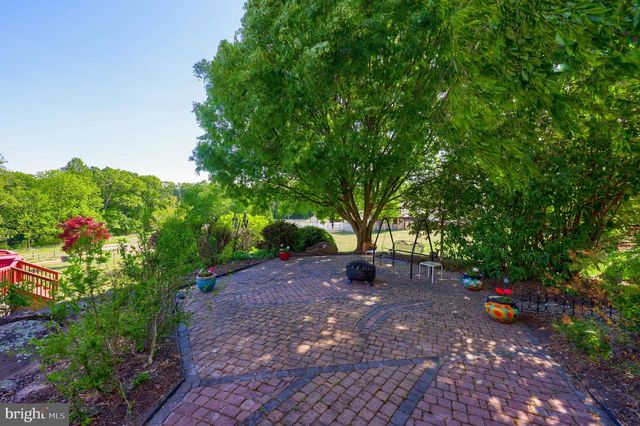 310 MAIL ROUTE, Sinking Spring, PA 19608