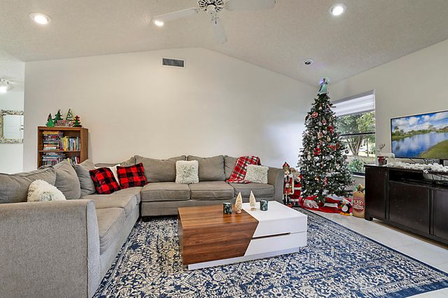 6186 Brandon Street, Palm Beach Gardens, FL 33418