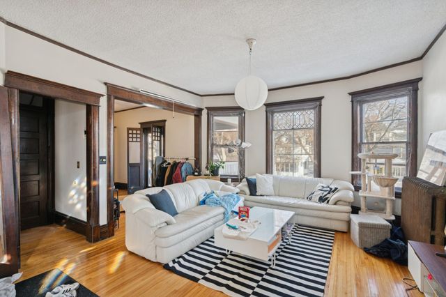 2120 Emerson Avenue S, Minneapolis, MN 55405