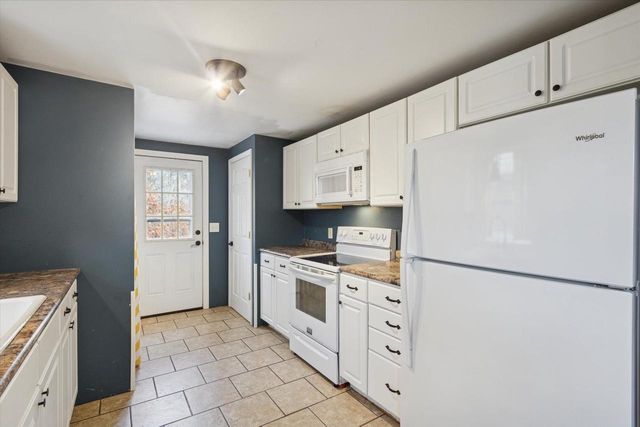 74 Falling Creek Circle, Janesville, WI 53548