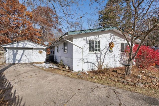 74 Falling Creek Circle, Janesville, WI 53548