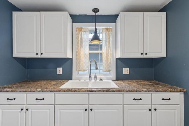 74 Falling Creek Circle, Janesville, WI 53548