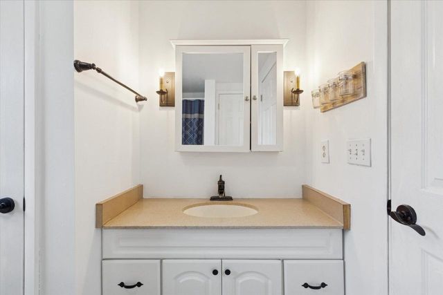 74 Falling Creek Circle, Janesville, WI 53548