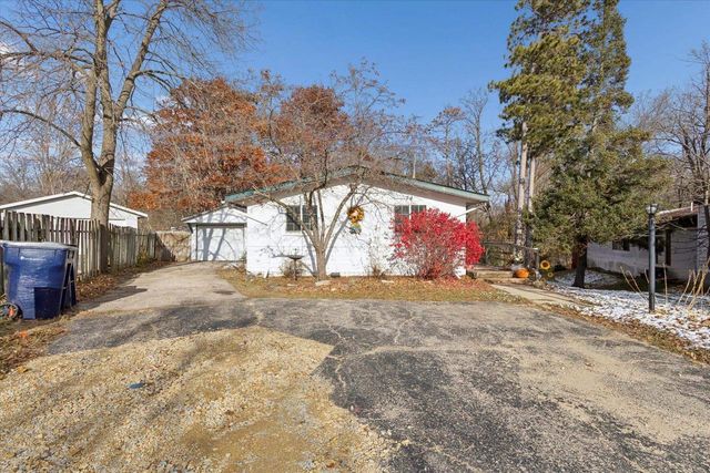 74 Falling Creek Circle, Janesville, WI 53548