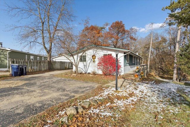 74 Falling Creek Circle, Janesville, WI 53548