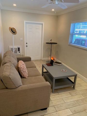 2920 N Ocean Boulevard 1, Fort Lauderdale, FL 33308