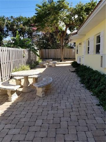 2920 N Ocean Boulevard 1, Fort Lauderdale, FL 33308