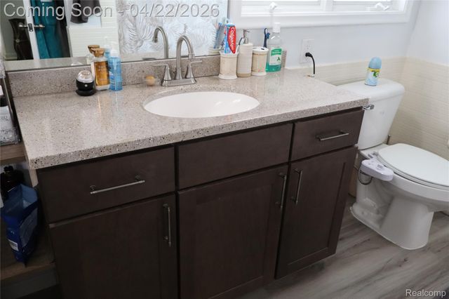 11114 Greendale Drive, Sterling Heights, MI 48312