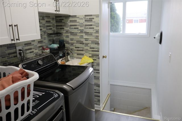 11114 Greendale Drive, Sterling Heights, MI 48312