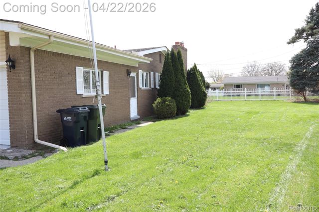 11114 Greendale Drive, Sterling Heights, MI 48312