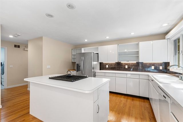 9 Eagle Nest Drive, Lincoln, RI 02865