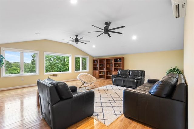9 Eagle Nest Drive, Lincoln, RI 02865