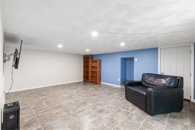 9 Eagle Nest Drive, Lincoln, RI 02865