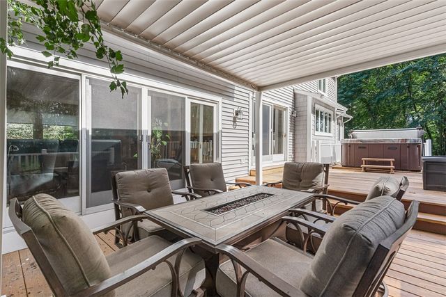 9 Eagle Nest Drive, Lincoln, RI 02865