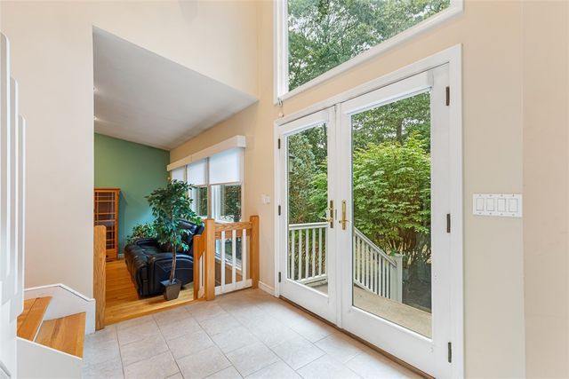 9 Eagle Nest Drive, Lincoln, RI 02865