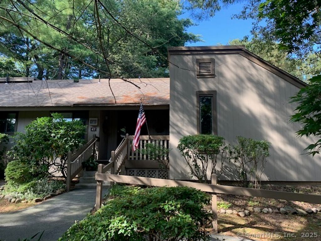 47 Great Meadow Lane 47, Farmington, CT 06001