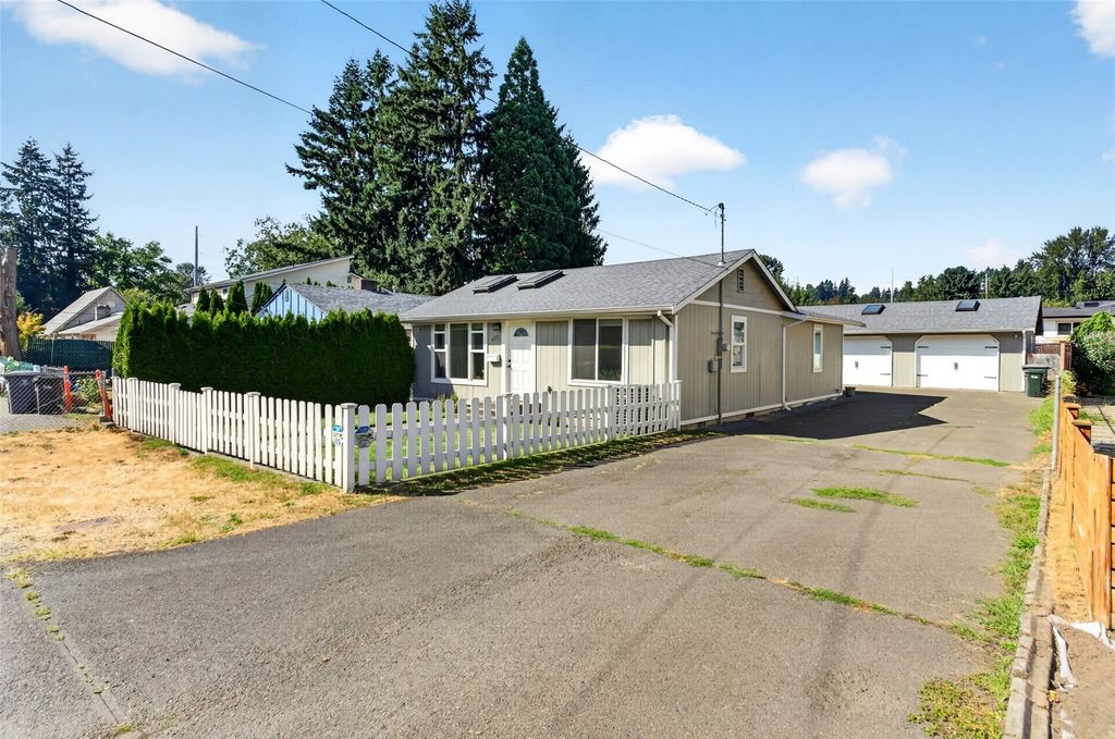 435 Harrison Street, Sumner, WA 98390