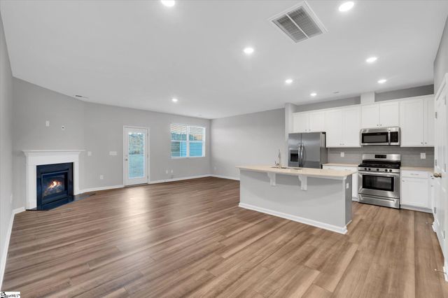 318 E Compass Way, Easley, SC 29640