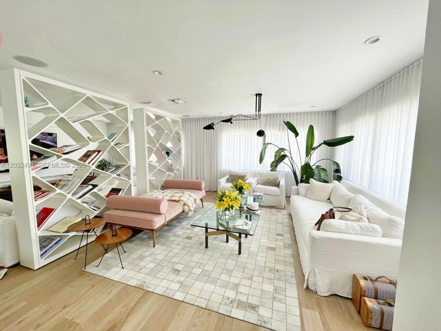 290 E Shore Drive E 290, Miami, FL 33133