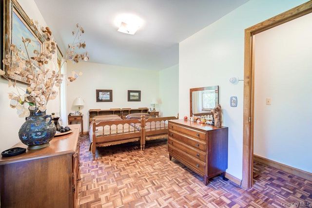 2082 Ulster Heights Road, Ellenville, NY 12788