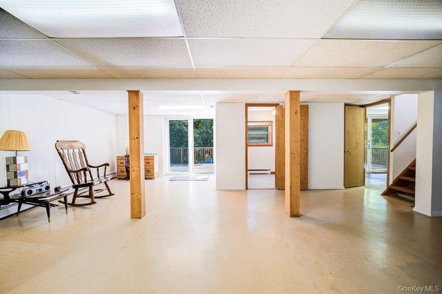 2082 Ulster Heights Road, Ellenville, NY 12788