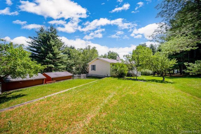 2082 Ulster Heights Road, Ellenville, NY 12788