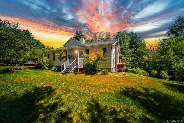 2082 Ulster Heights Road, Ellenville, NY 12788