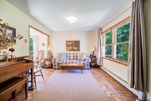2082 Ulster Heights Road, Ellenville, NY 12788