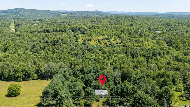 2082 Ulster Heights Road, Ellenville, NY 12788